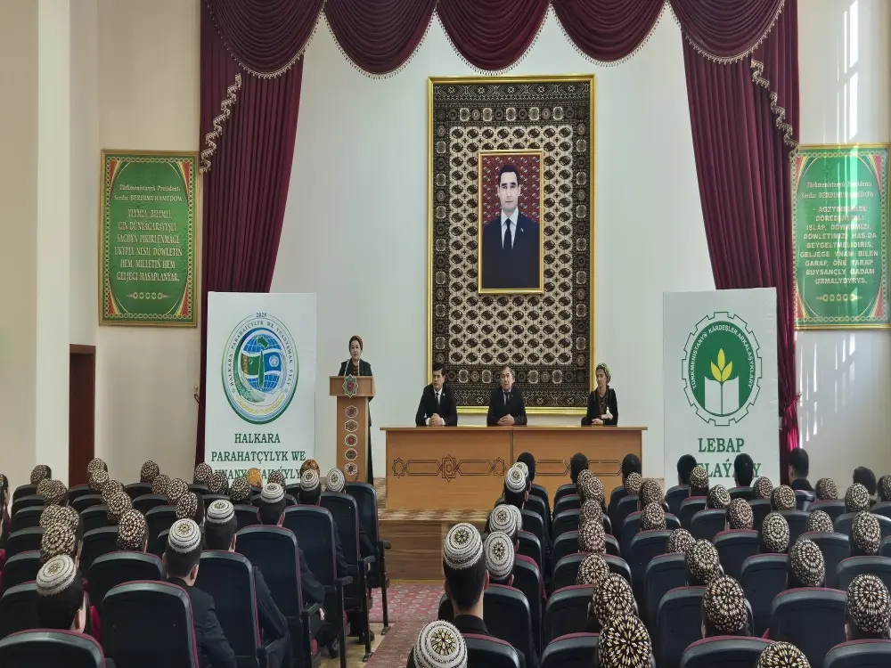 Türkmenistanyň döwrebap bank ulgamlary durnukly ösüşiň ýolunda