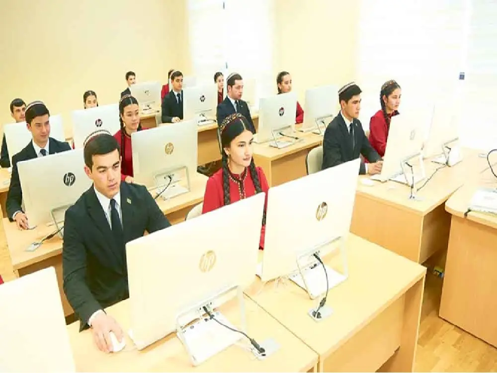 Bilim işgärleriň özara pikir alyşmasy-döwrebap ösüşiň açary